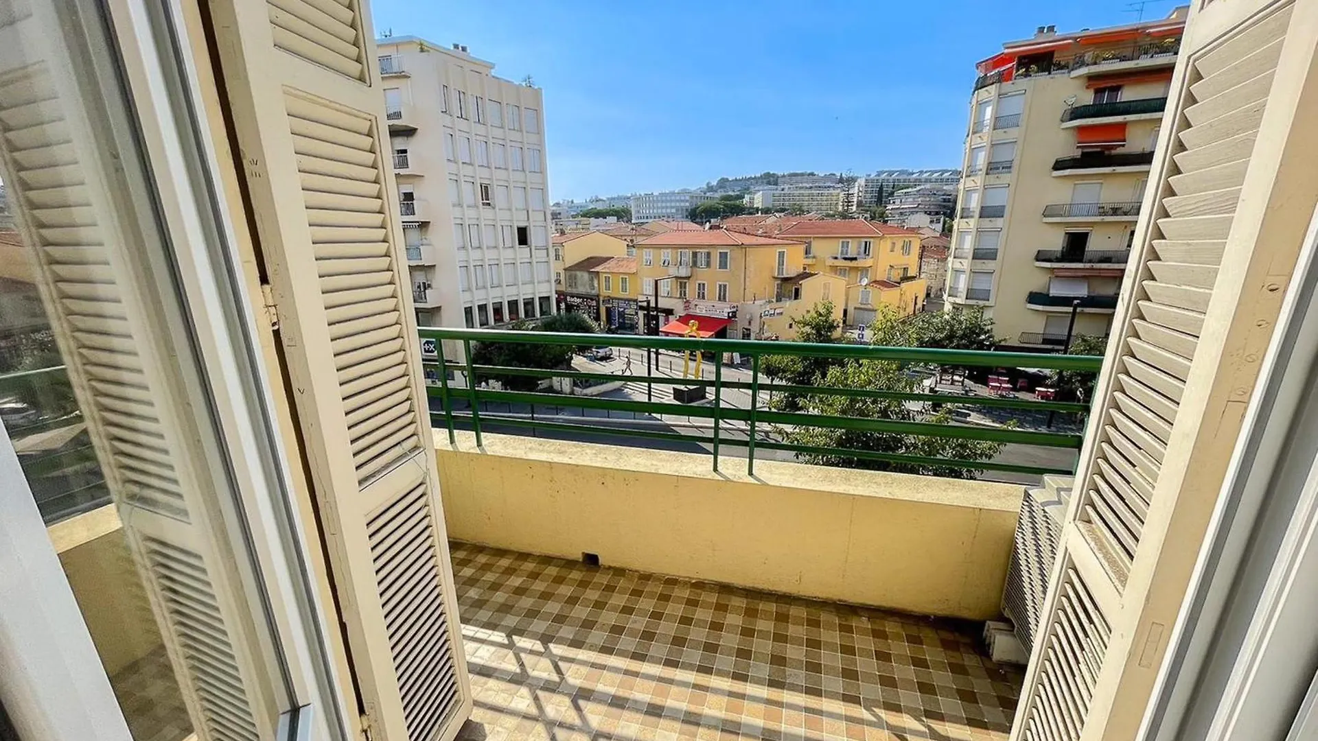 Seafront Apartment For 6 Promenade Des Anglais Nice